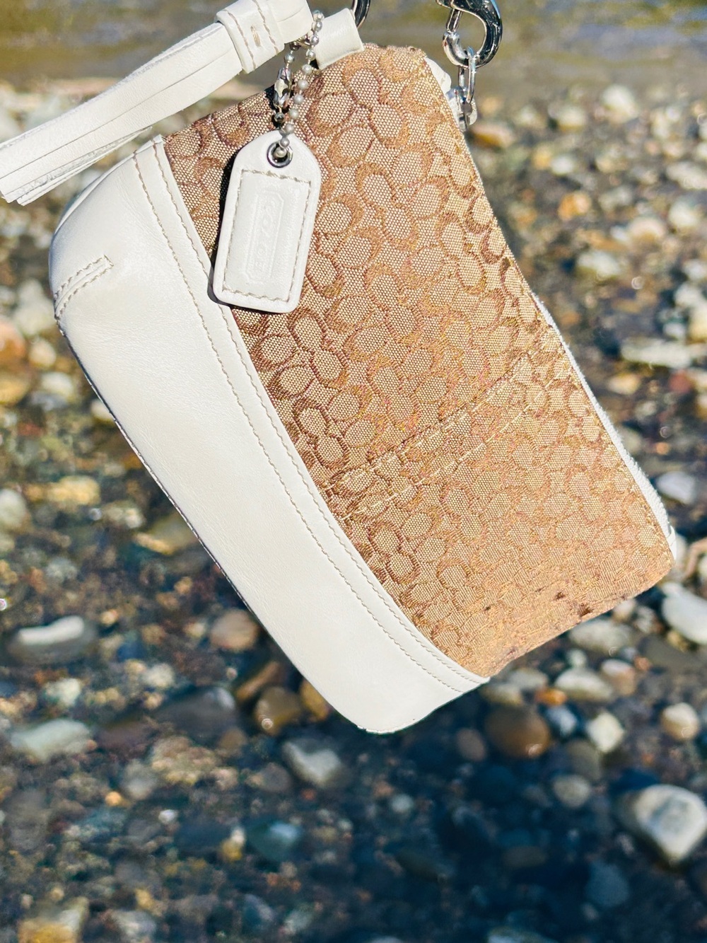 Vintage Coach Hamptons Signature Canvas Wristlet with White Tassel - Picture 12 of 16